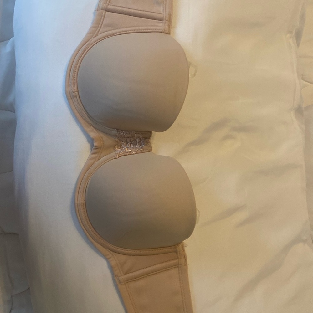 34B strapped/strapless bra